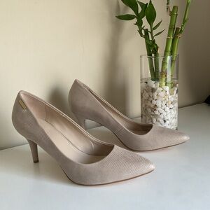 Calvin Klein Kimberly Nude Pointed Toe Pumps Women's Size 9 Classic Stiletto